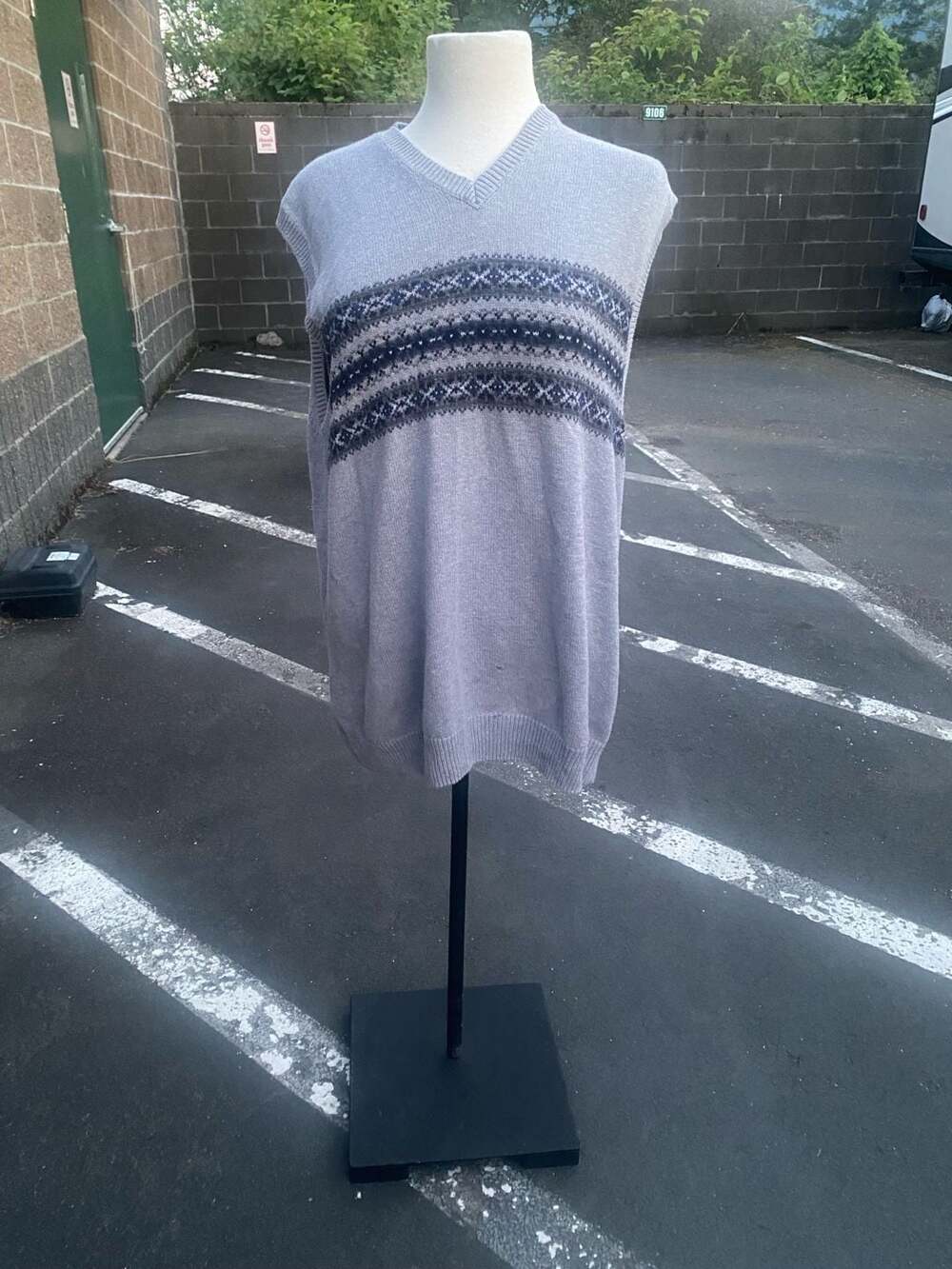 Chaps Est. 1978 Gray Fair Isle V-Neck Sweater Vest